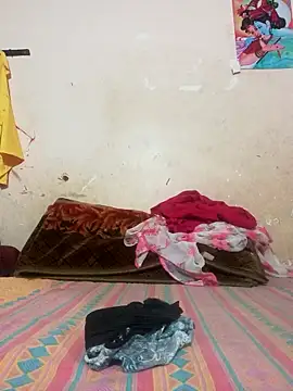 Snapshot of Dropati35 chatting on 04/15/26, 07:58 Dropati35 online show from 04/15/26, 07:58