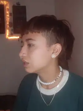 Snapshot of AlexxaAndRileyy chatting on 01/17/26, 02:11 AlexxaAndRileyy online show from 01/17/26, 02:11