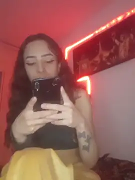 Snapshot of AlexxaAndRileyy chatting on 02/06/26, 01:14 AlexxaAndRileyy online show from 02/06/26, 01:14