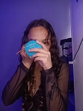 Snapshot of AlexxaAndRileyy chatting on 02/13/26, 04:58 AlexxaAndRileyy online show from 02/13/26, 04:58