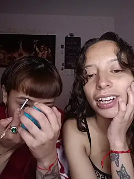 Snapshot of AlexxaAndRileyy chatting on 02/21/26, 05:47 AlexxaAndRileyy online show from 02/21/26, 05:47