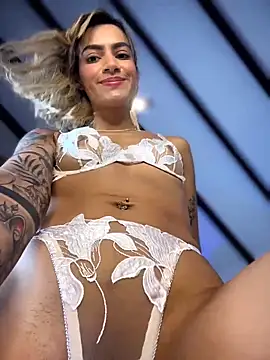 SweetTroubleXXX online show from 02/03/26, 01:05