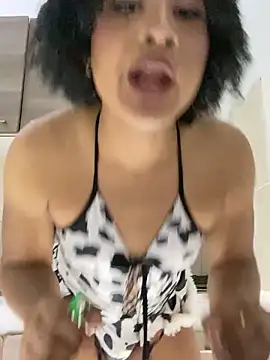 Snapshot of valeria_19x chatting on 02/02/26, 08:24 valeria 19x online show from 02/02/26, 08:24