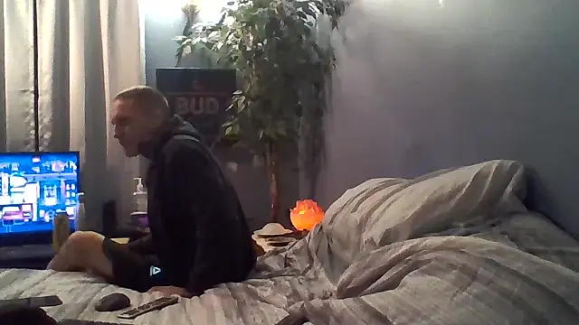 hotnready42069 online show from 01/12/26, 11:21