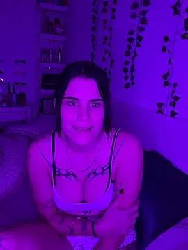 julieeeeee75 online show from 01/15/26, 09:51