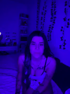 julieeeeee75 online show from 01/16/26, 09:52