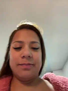Pretty  Milf online show from 04/24/26, 09:45