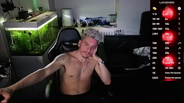 Rayzel White online show from 02/18/26, 10:50