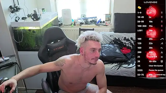 Rayzel White online show from 03/05/26, 01:29