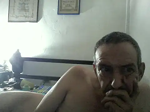 Snapshot of guevo14cm3 chatting on 05/29/26, 06:00 guevo14cm3 online show from 05/29/26, 06:00