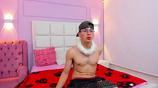 Alexander Collinss online show from 02/17/26, 03:47