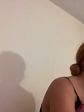 Snapshot of ivy-777 chatting on 06/28/26, 12:49 ivy-777 online show from 06/28/26, 12:49