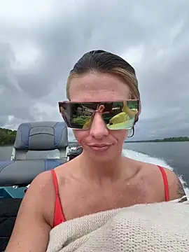 tastemecaroline online show from 04/13/26, 04:45