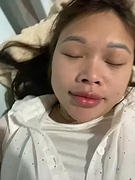 Emxinh123cute online show from 01/15/26, 09:07