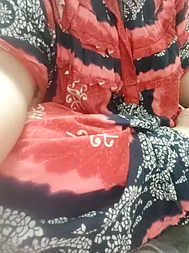 TamilDreamgirl08 online show from 04/11/26, 03:27