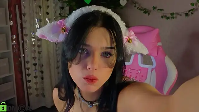 Snapshot of Leslie_Wholsh chatting on 02/08/26, 01:20 Leslie Wholsh online show from 02/08/26, 01:20