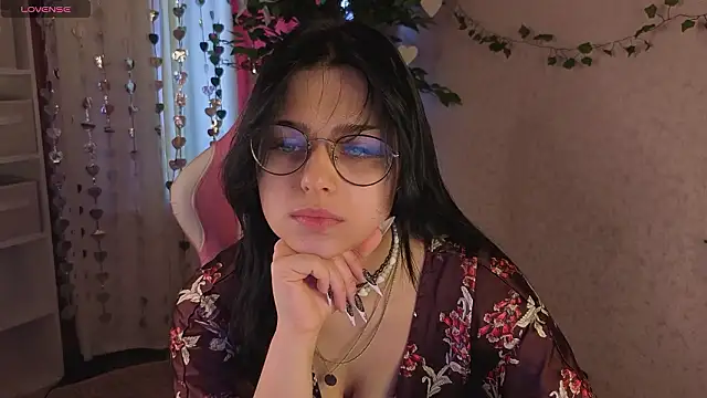 Leslie Wholsh online show from 03/25/26, 03:01