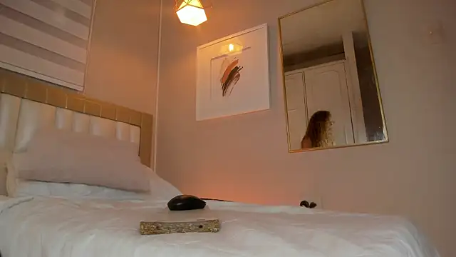 isabela  x online show from 05/11/26, 04:04