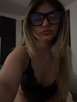 LilaMason online show from 04/04/26, 10:07