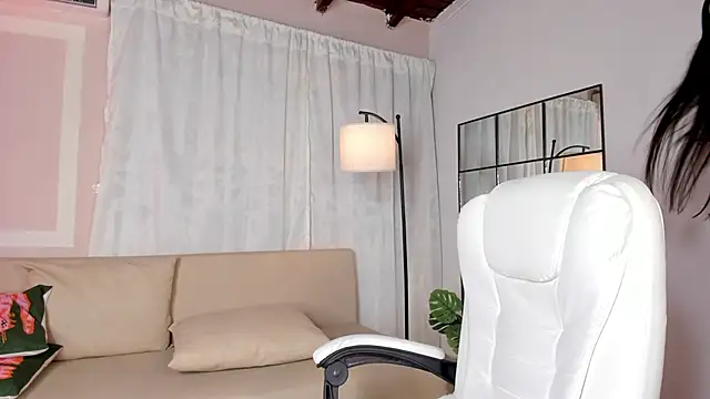liaamoon  online show from 05/29/26, 12:25