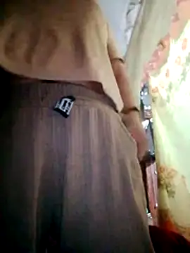 Snapshot of Hin-ni chatting on 01/14/26, 06:02 Hin-ni online show from 01/14/26, 06:02