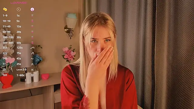 LuanaFincel online show from 03/10/26, 01:10