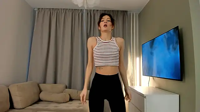 DeonnaHeney online show from 02/09/26, 05:22