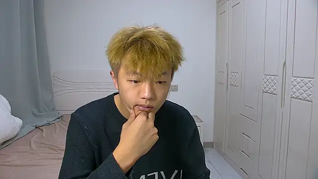 Chocolates-001 online show from 02/18/26, 11:17