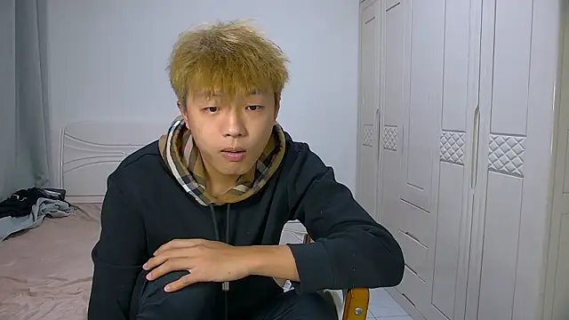 Chocolates-001 online show from 02/20/26, 11:11