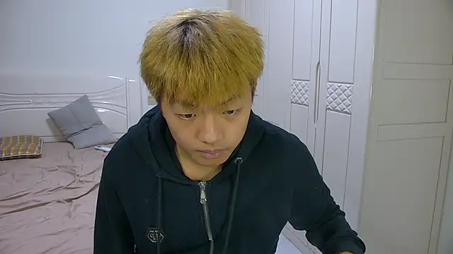 Chocolates-001 online show from 03/17/26, 10:07