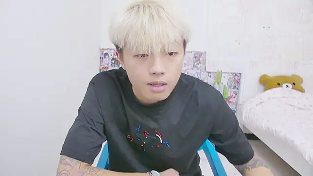 Chocolates-001 online show from 04/07/26, 10:15