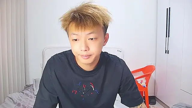Chocolates-001 online show from 06/10/26, 06:56