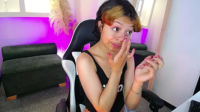 melodyy as online show from 04/16/26, 01:01