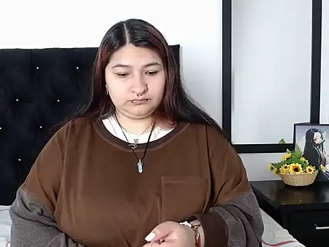 Snapshot of LauraHorny69 chatting on 02/22/26, 01:42 LauraHorny69 online show from 02/22/26, 01:42