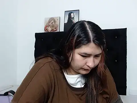 Snapshot of LauraHorny69 chatting on 03/02/26, 12:45 LauraHorny69 online show from 03/02/26, 12:45