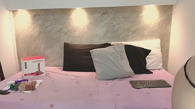 Emmy lander1 online show from 03/28/26, 04:56