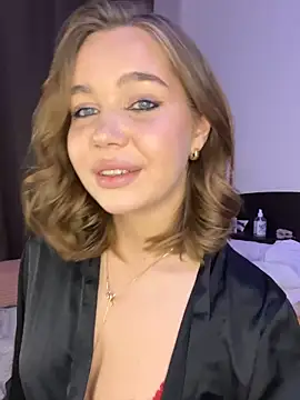 Snapshot of SilverHanna chatting on 02/02/26, 11:25 SilverHanna online show from 02/02/26, 11:25