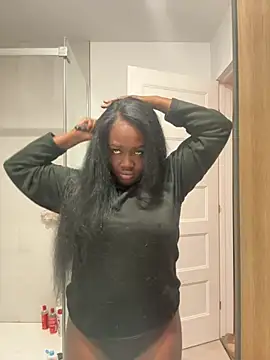 Snapshot of icelyne_2001 chatting on 02/04/26, 12:38 icelyne 2001 online show from 02/04/26, 12:38