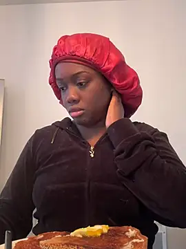 Snapshot of icelyne_2001 chatting on 02/24/26, 05:33 icelyne 2001 online show from 02/24/26, 05:33