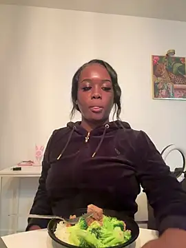 Snapshot of icelyne_2001 chatting on 02/28/26, 11:39 icelyne 2001 online show from 02/28/26, 11:39