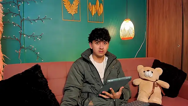 Christopher Monroe  online show from 01/19/26, 02:10