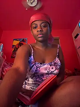 Snapshot of loventries chatting on 02/20/26, 07:43 loventries online show from 02/20/26, 07:43