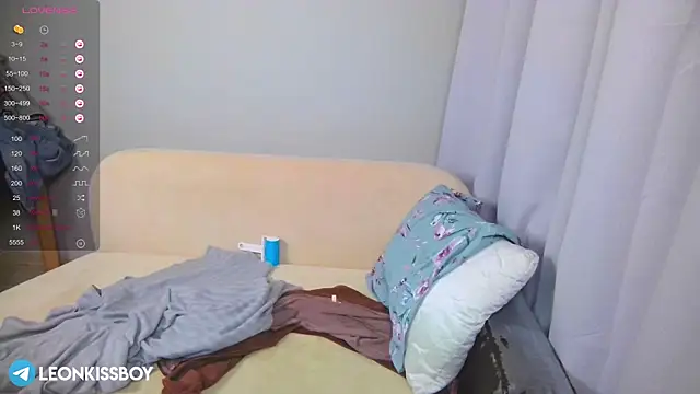 LeonBoykisser online show from 04/01/26, 01:41