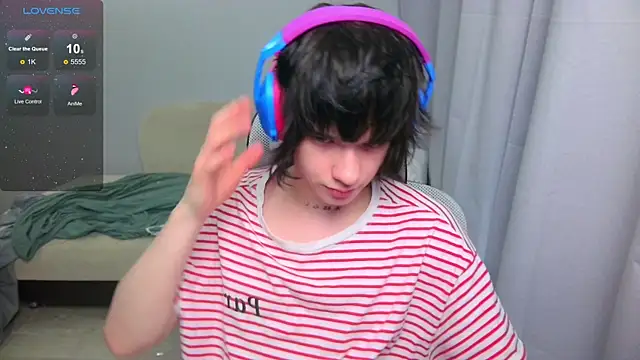 LeonBoykisser online show from 04/29/26, 05:33