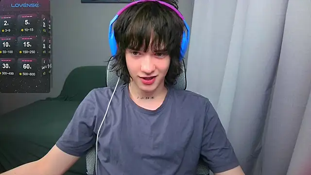 LeonBoykisser online show from 05/08/26, 05:40