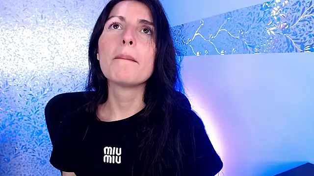 MiaVelasquez01 online show from 04/14/26, 06:36