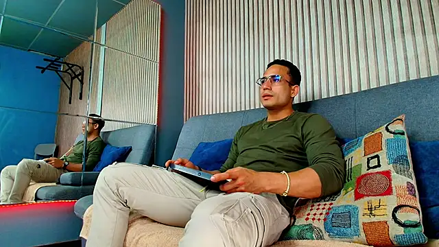 Vans Ross online show from 03/12/26, 07:20