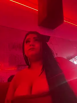 MorenaCariok online show from 05/13/26, 12:41
