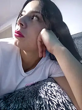 Snapshot of adhara_montiel_ chatting on 02/14/26, 01:57 adhara montiel online show from 02/14/26, 01:57