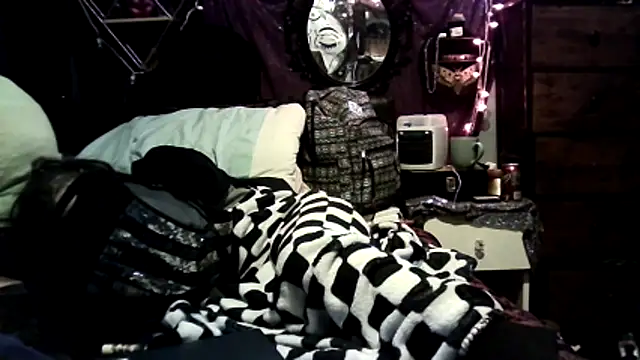 allymoon1369 online show from 04/13/26, 07:08